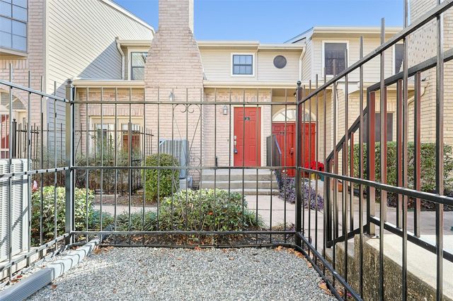 7350 Kirby Drive 21, Houston, TX 77030