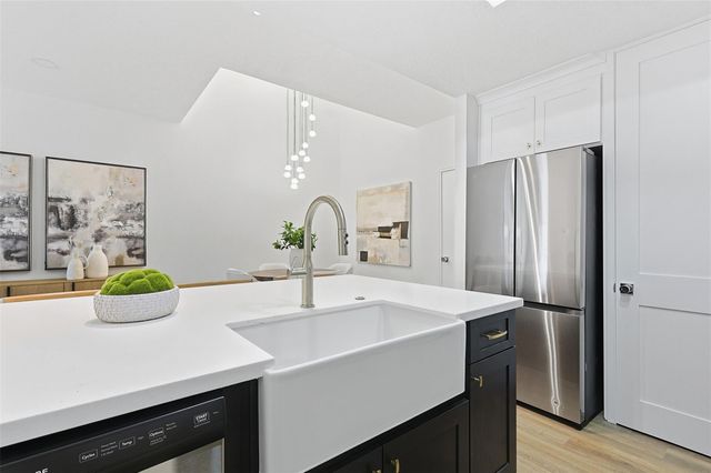 7350 Kirby Drive 21, Houston, TX 77030