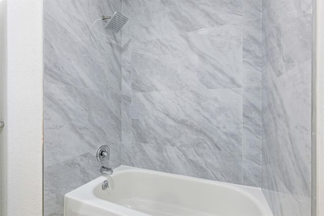 7350 Kirby Drive 21, Houston, TX 77030