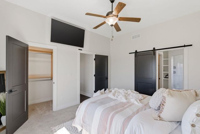 3432 S Lori Ct, Wichita, KS 67210