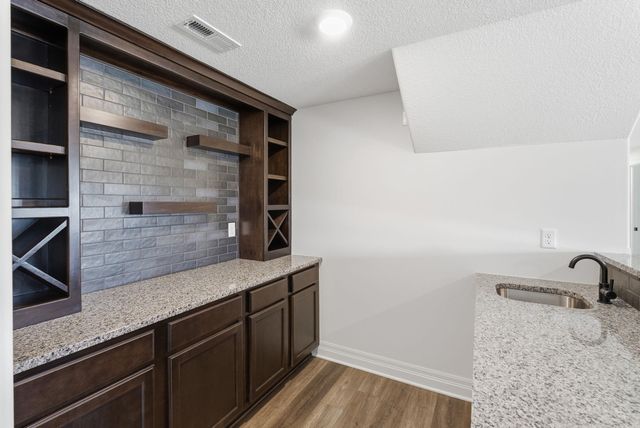 3432 S Lori Ct, Wichita, KS 67210