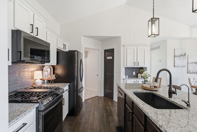 3432 S Lori Ct, Wichita, KS 67210