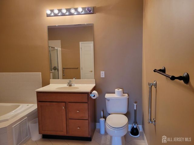 100 Middlesex Boulevard 341, Plainsboro, NJ 08536