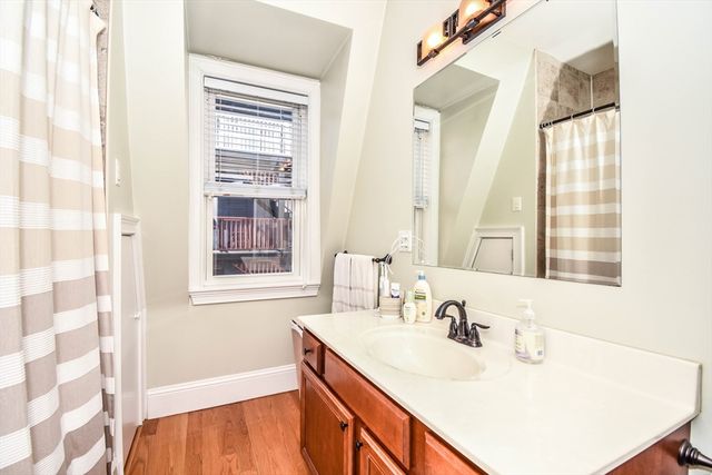 62 H St 3, Boston, MA 02127