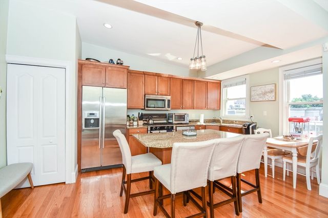 62 H St 3, Boston, MA 02127