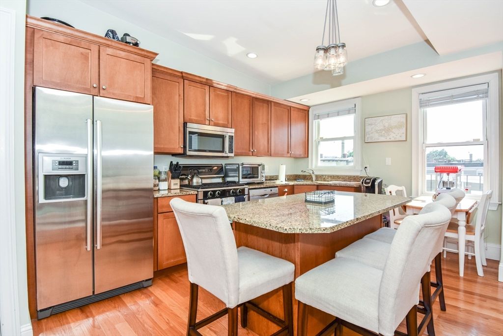 62 H St 3, Boston, MA 02127