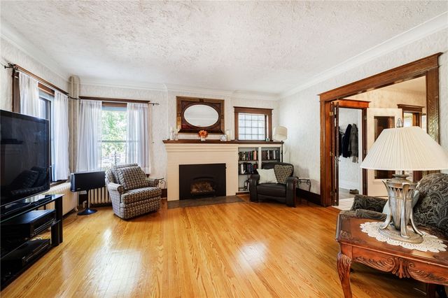 35 Hoyt Place, Rochester, NY 14610