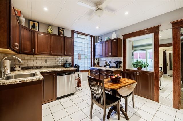 35 Hoyt Place, Rochester, NY 14610