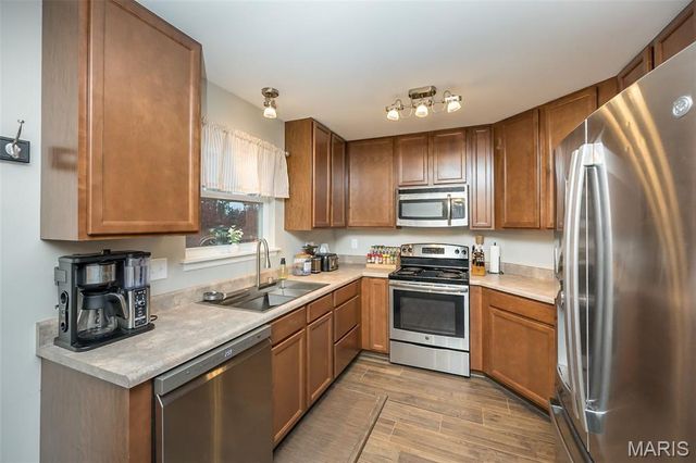 40 Chesterfield Court, Wentzville, MO 63385