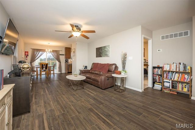 40 Chesterfield Court, Wentzville, MO 63385