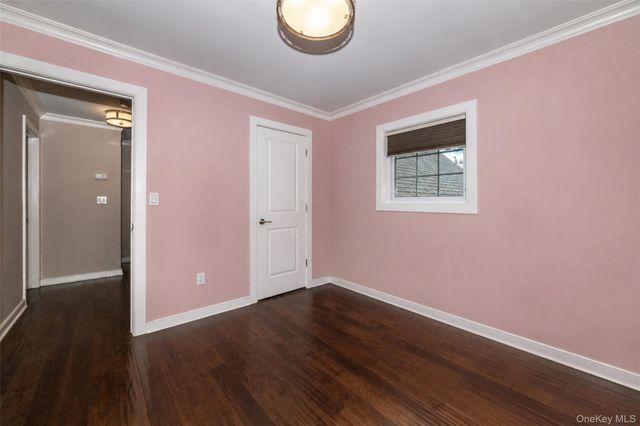 9 Primrose Avenue W, White Plains, NY 10607