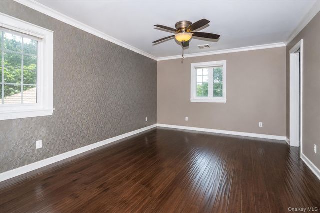 9 Primrose Avenue W, White Plains, NY 10607