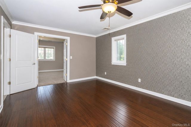 9 Primrose Avenue W, White Plains, NY 10607