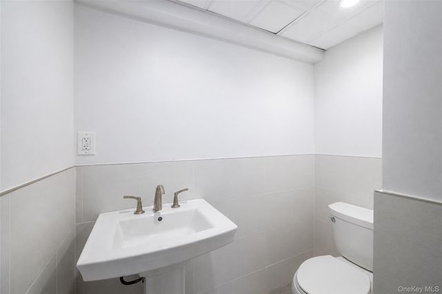 9 Primrose Avenue W, White Plains, NY 10607