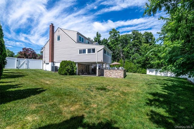 9 Primrose Avenue W, White Plains, NY 10607