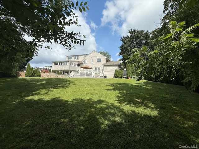 9 Primrose Avenue W, White Plains, NY 10607