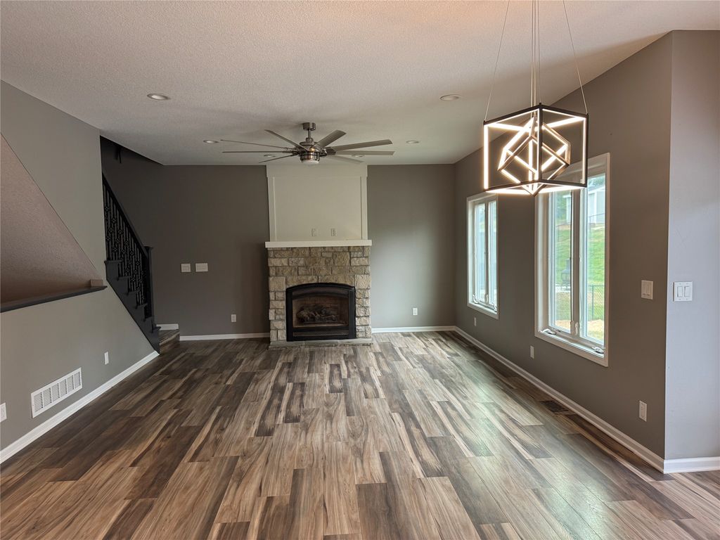 1405 Capital View Drive, Pleasant Hill, IA 50327