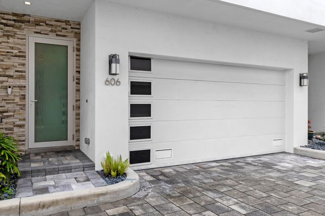 606 NE 8TH Avenue, Fort Lauderdale, FL 33304