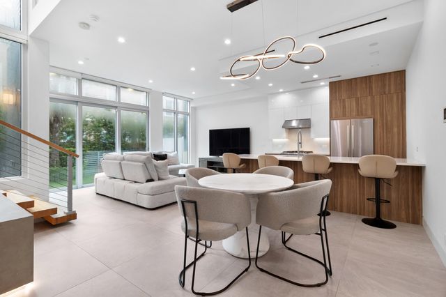 606 NE 8TH Avenue, Fort Lauderdale, FL 33304
