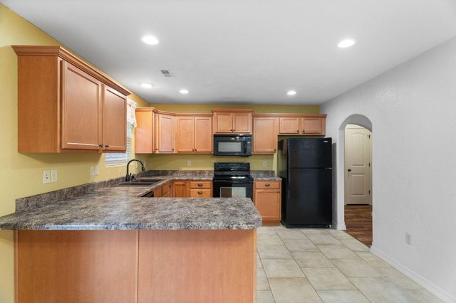 440 Hillbilly Lane, Hollister, MO 65672