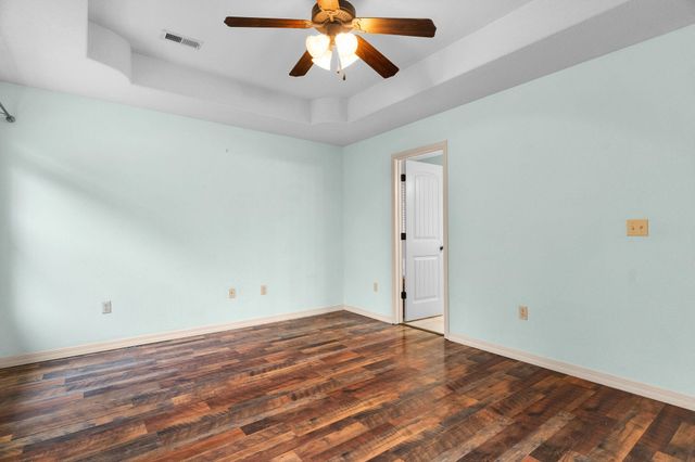 440 Hillbilly Lane, Hollister, MO 65672