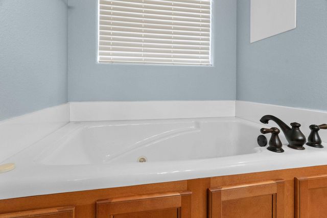 440 Hillbilly Lane, Hollister, MO 65672