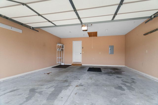 440 Hillbilly Lane, Hollister, MO 65672