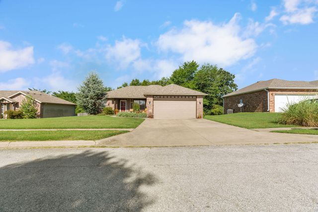 440 Hillbilly Lane, Hollister, MO 65672