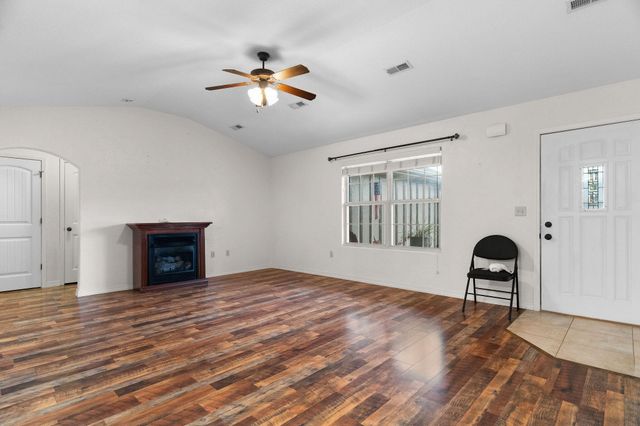 440 Hillbilly Lane, Hollister, MO 65672