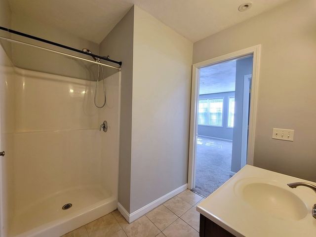 70 Oak Street Extension 3E, Brockton, MA 02301
