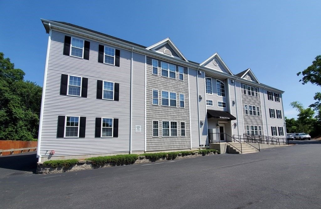 70 Oak Street Extension 3E, Brockton, MA 02301