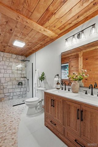 23 Lakeview Drive, St Charles, MO 63303
