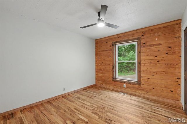 23 Lakeview Drive, St Charles, MO 63303
