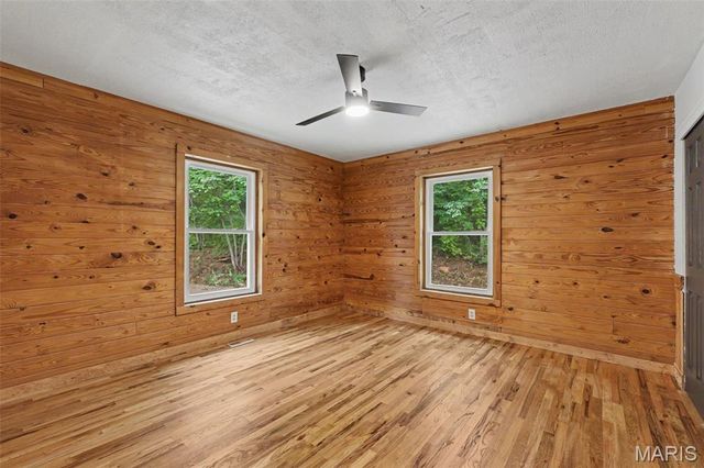 23 Lakeview Drive, St Charles, MO 63303