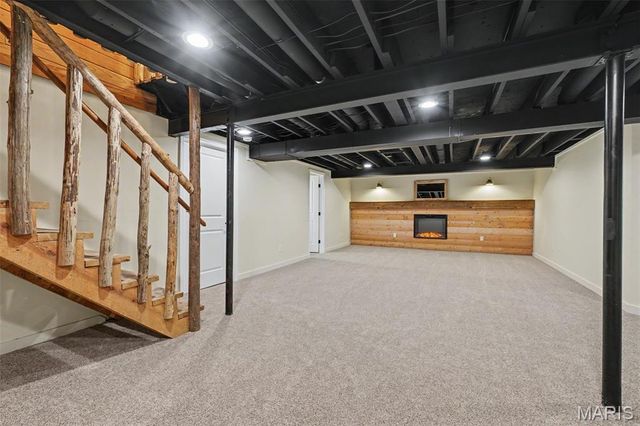 23 Lakeview Drive, St Charles, MO 63303