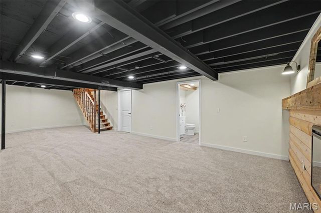 23 Lakeview Drive, St Charles, MO 63303