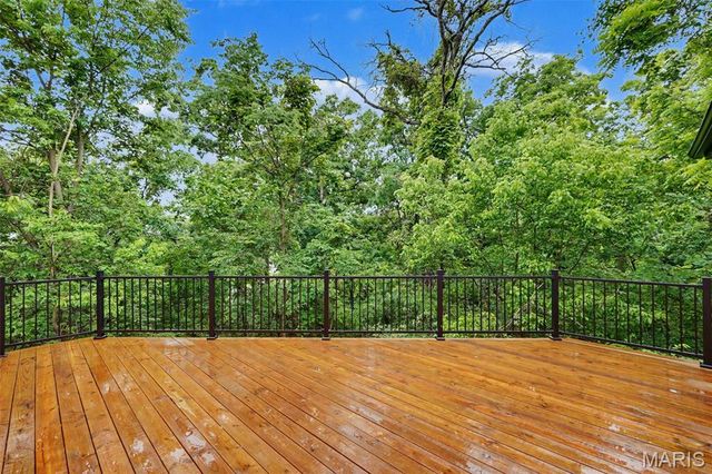 23 Lakeview Drive, St Charles, MO 63303
