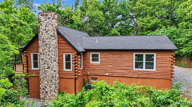 23 Lakeview Drive, St Charles, MO 63303