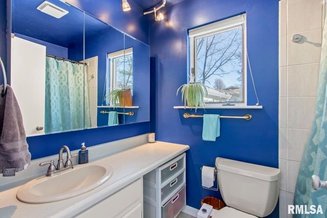 2816 W RICHWOODS Boulevard, Peoria, IL 61604