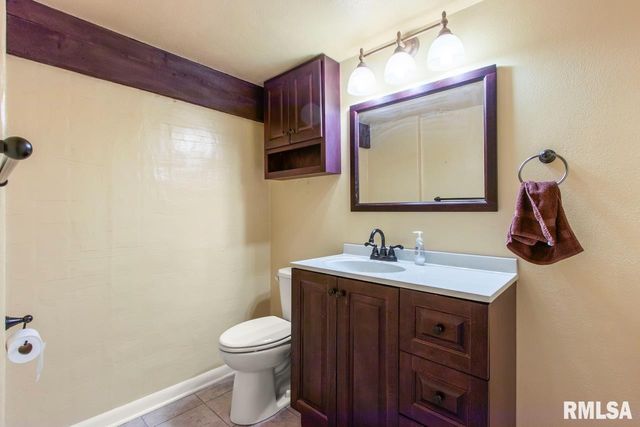 2816 W RICHWOODS Boulevard, Peoria, IL 61604