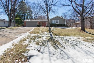 2816 W RICHWOODS Boulevard, Peoria, IL 61604