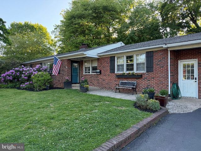 578 KUTCHER RD, Southampton, PA 18966