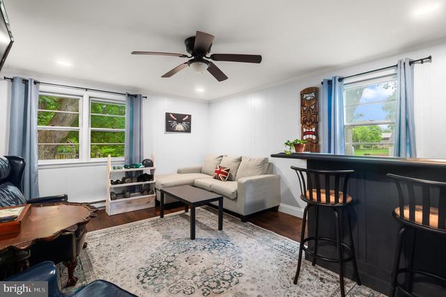 578 KUTCHER RD, Southampton, PA 18966