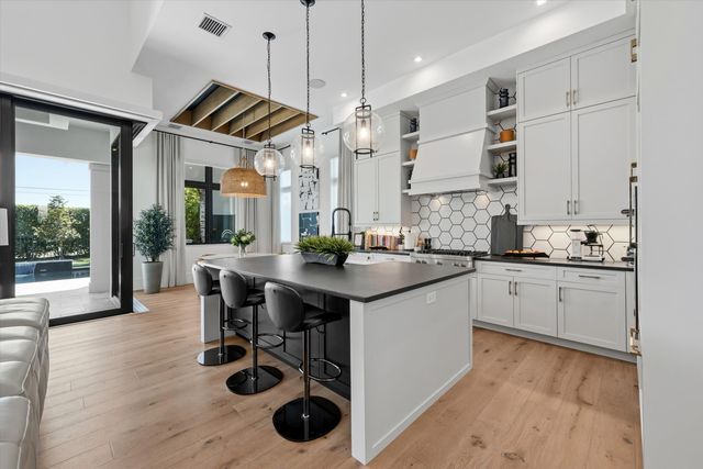 3016 Blue Cypress Lane, Wellington, FL 33414