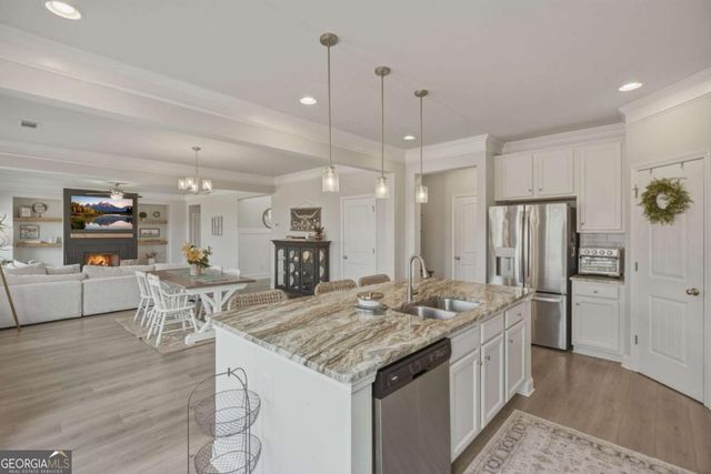 1006 Mallard Point, Hoschton, GA 30548