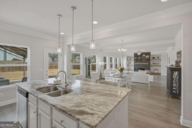 1006 Mallard Point, Hoschton, GA 30548