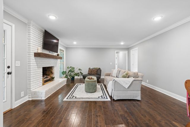 2221 Castlewood Dr, Franklin, TN 37064