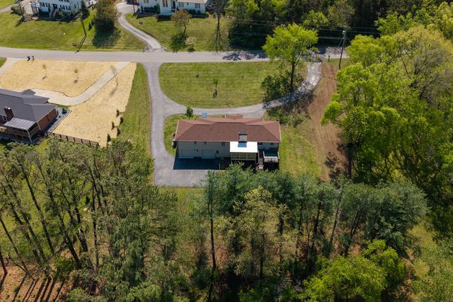 2221 Castlewood Dr, Franklin, TN 37064