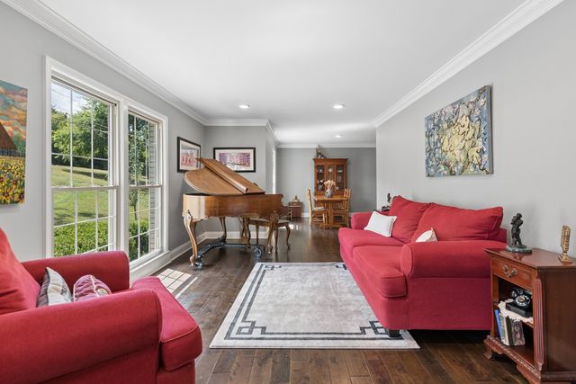 2221 Castlewood Dr, Franklin, TN 37064