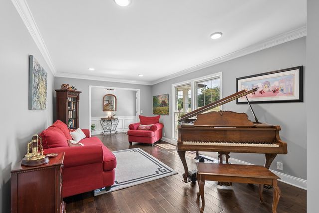 2221 Castlewood Dr, Franklin, TN 37064